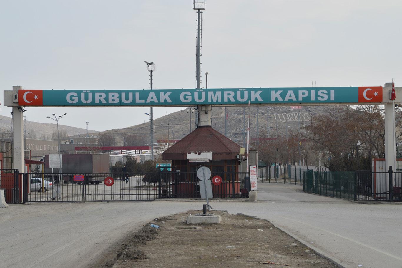 Gürbulak'ta 7 kilometrelik TIR kuyruğu oluştu